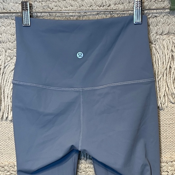 LULULEMON blue chambray Wunder Under High-Rise Crop scallop Luxtreme leggings 4 - Picture 6 of 9